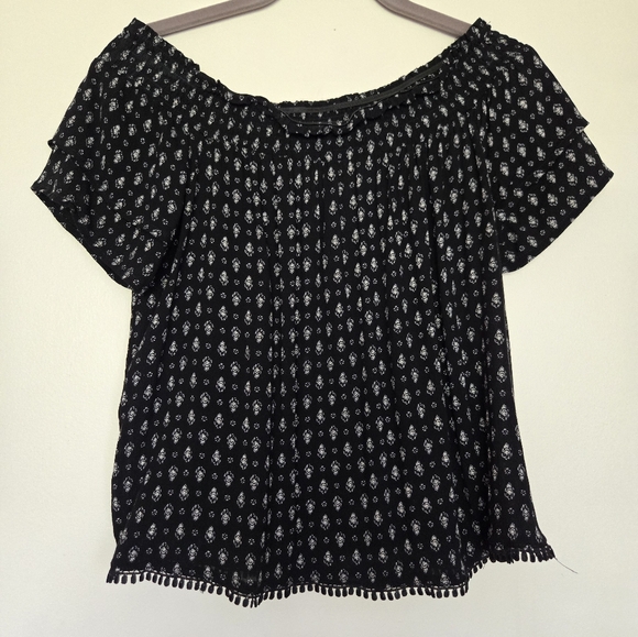 Black Patterned Off-Shoulder Top - Picture 2 of 9